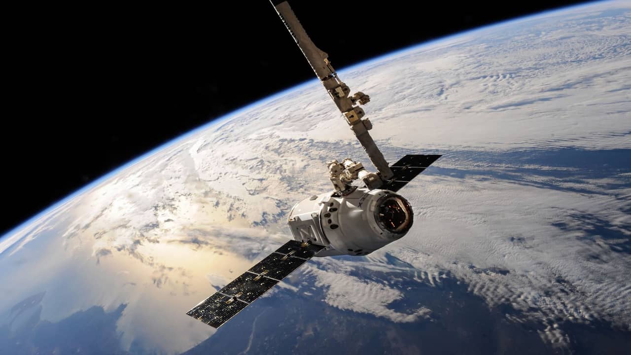 LEO satellite constellation comparison — Starlink and Amazon Leo outlook for Nigeria